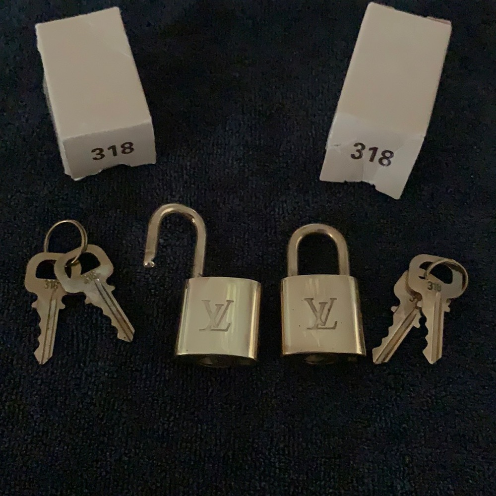 Louis Vuitton lock and keys (set of 2)